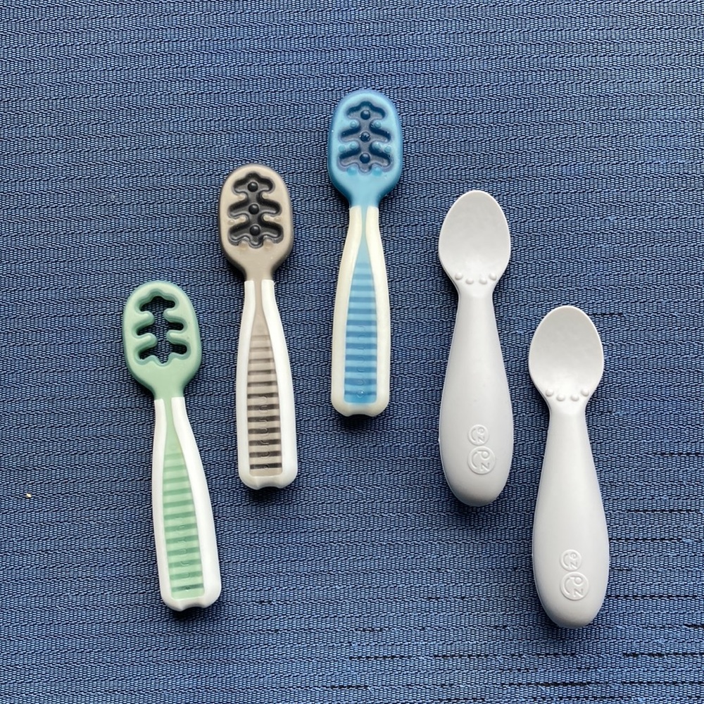 🚀4/$20 EzPz grey spoons & NumNum Gootensils
